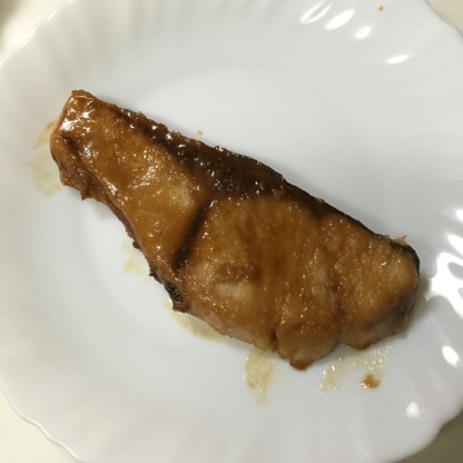 照り焼きはよく作りますが、薄力粉をまぶして焼いたのは初めてです。ご飯が進みました♪ ごちそうさまでした☆